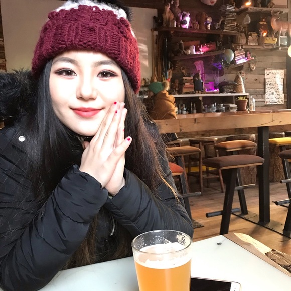 Meet your Posher, Angie - Picture 1 of 1